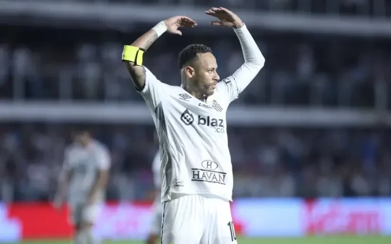 Cacau elogia gol olímpico de Neymar e reforça importância para a seleção: “só temos ele”