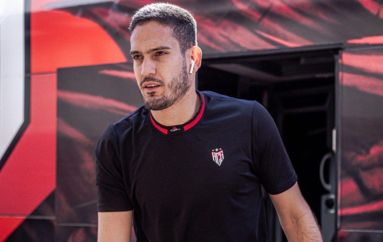 A novela Ronaldo e Atlético chegou ao fim? Adson Batista responde