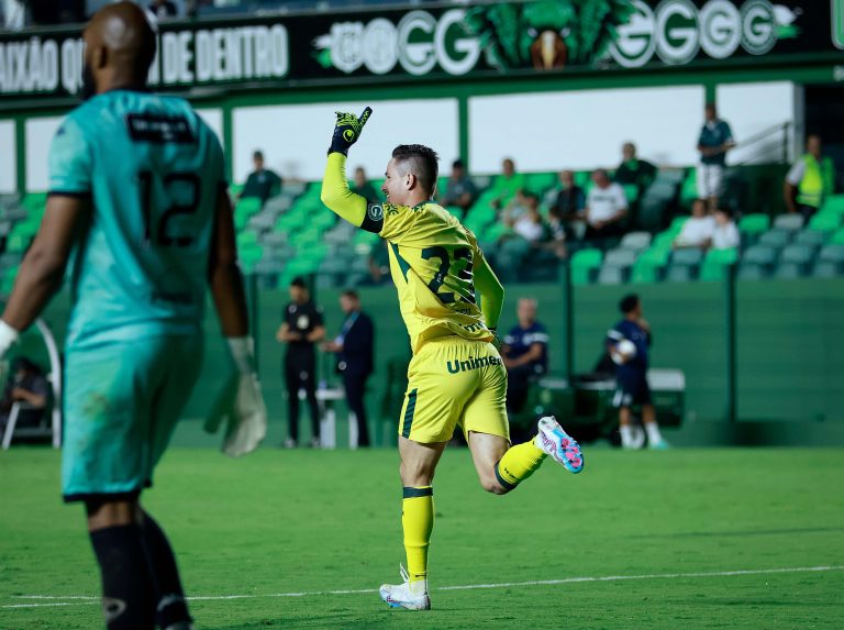 João Batista Souza vê classificação do Goiás na Copa Verde como necessária