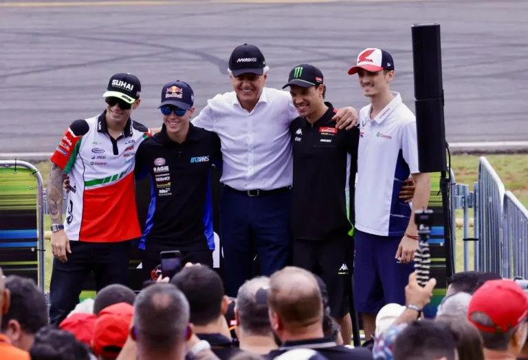 "Evento coloca Goiás no mapa mundial do esporte”, comemora Caiado durante demonstração do MotoGP