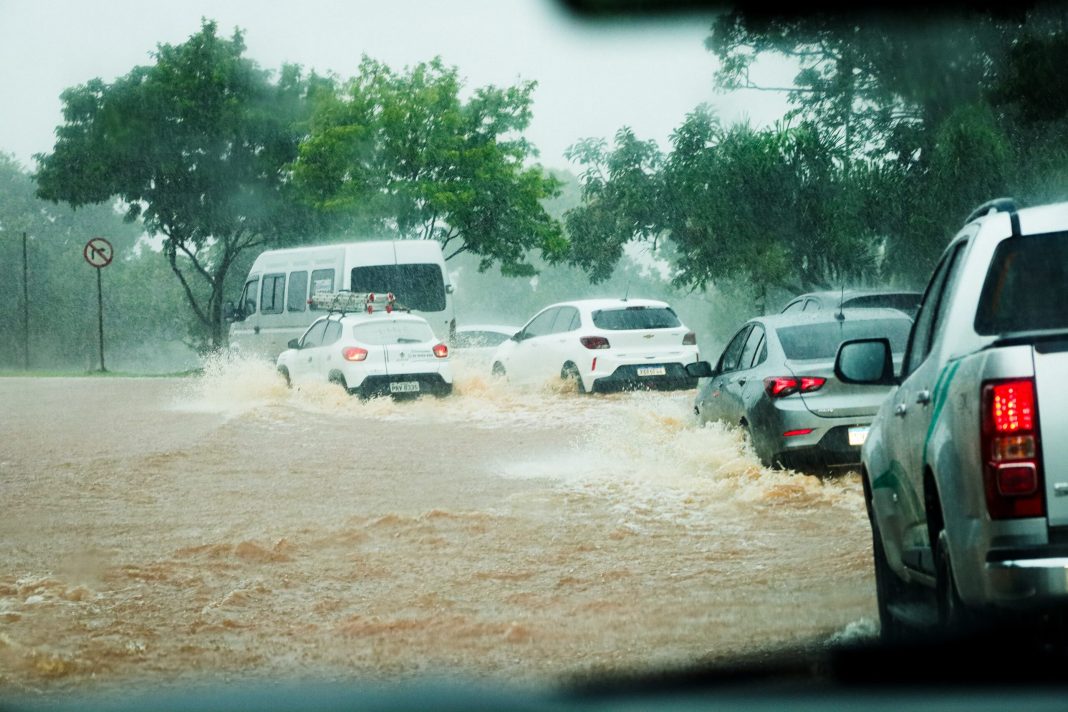 Frente fria pode trazer chuvas e tempestades para Goiás nos próximos dias