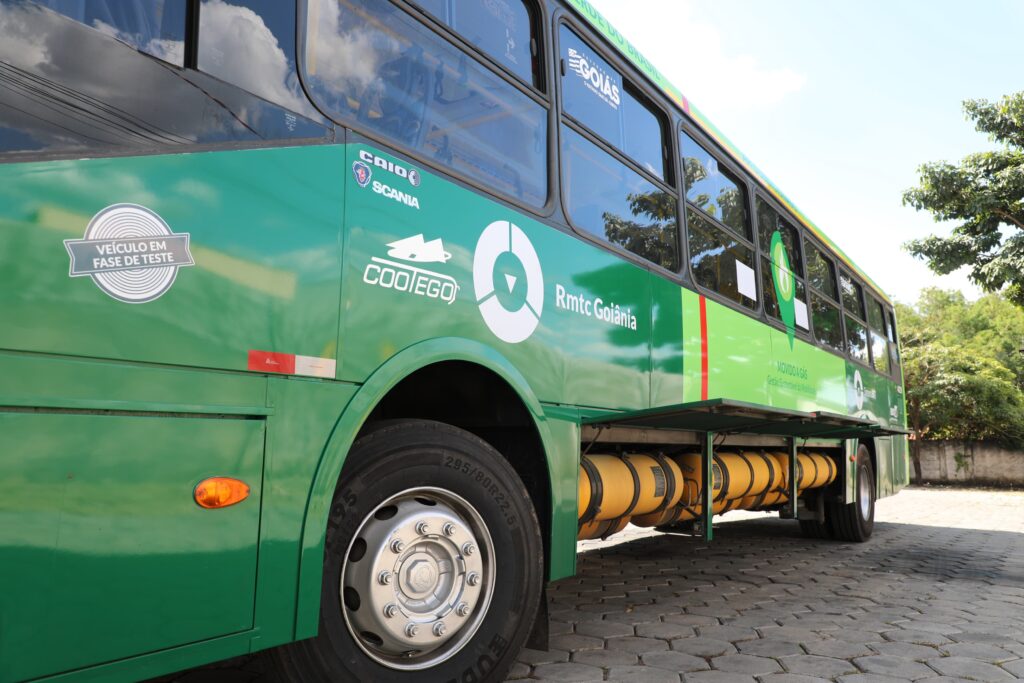 Governo de Goiás apresenta primeiro ônibus a biometano e estação de abastecimento nesta quarta-feira (12)