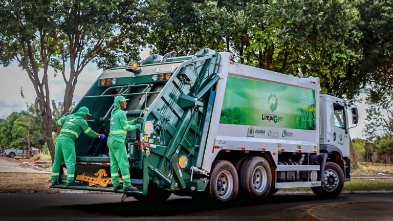 Coleta de lixo tem sido regularizada em toda a capital