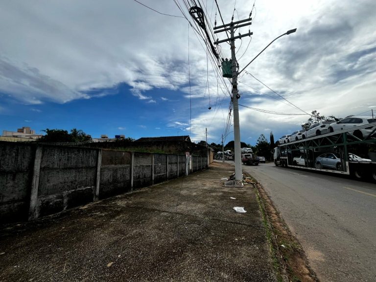 Fios soltos encontrados no Parque Amazônia, em Goiânia