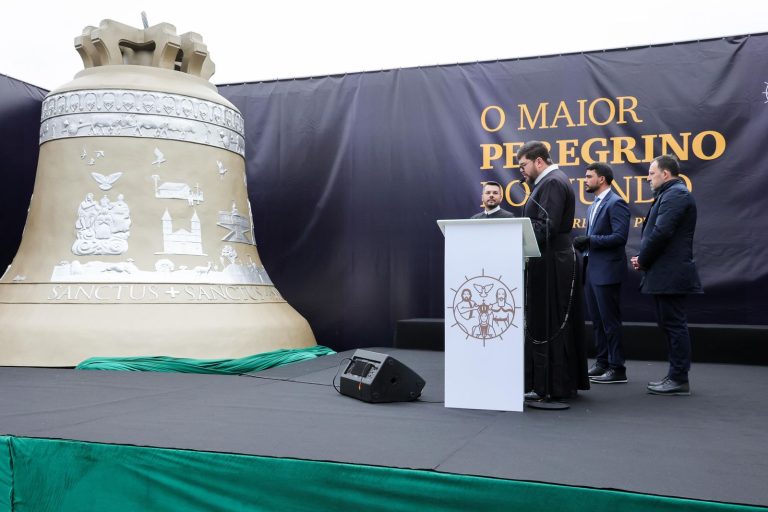 Sino Vox Patris é oficialmente entregue na Polônia e inicia trajeto rumo a Trindade