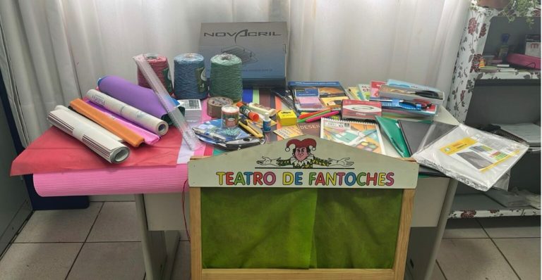 Educação inicia entrega de kits de papelaria para escolas com salas de recursos multifuncionais
