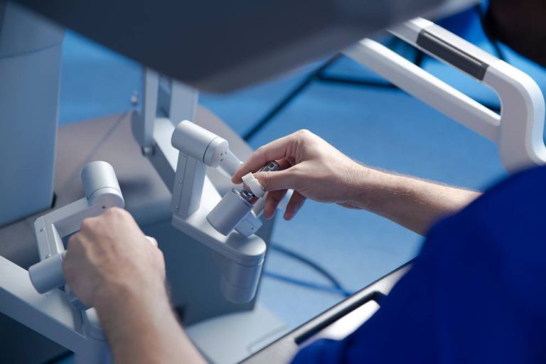 Especialista aponta vantagens da cirurgia robótica para tratar câncer de próstata