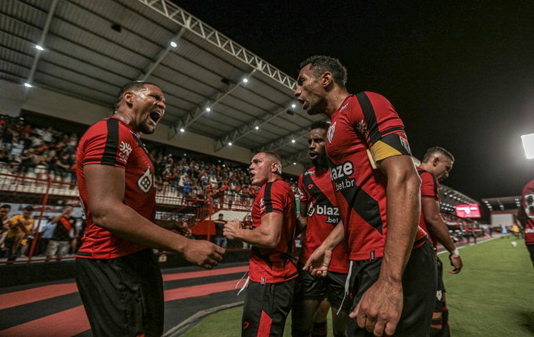 João Batista Souza elogia atuação do Atlético estreia na Série B