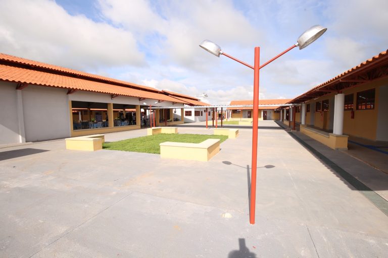 Governo prevê mais de R$ 500 milhões em investimentos em Educação neste ano