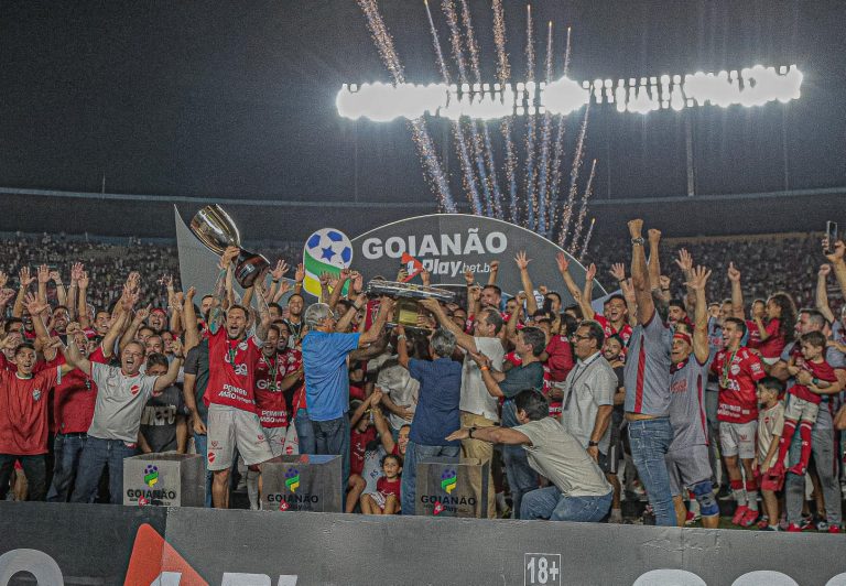 Já está na hora do Vila deixar as comemorações do Goianão de lado e focar no Brasileiro Série B?