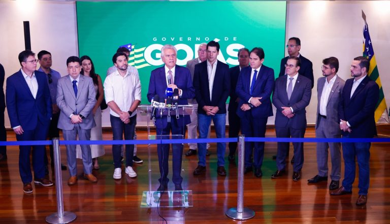 Caiado anuncia devolução de R$ 31 milhões em ICMS cobrado sobre energia solar