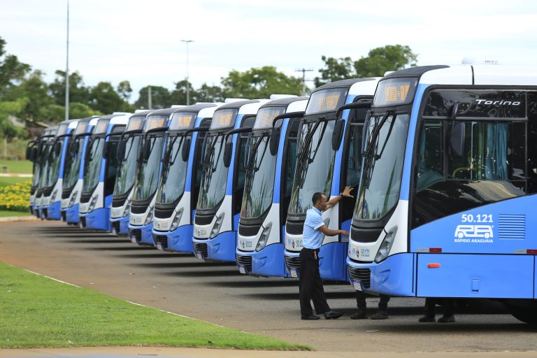 Goiânia reforça frota com 74 novos ônibus para transporte coletivo