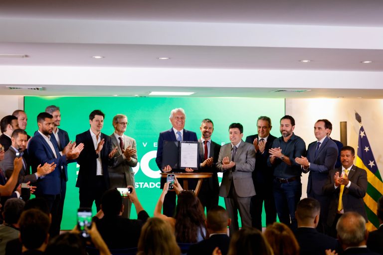 Caiado oficializa concessão para modernização do Serra Dourada