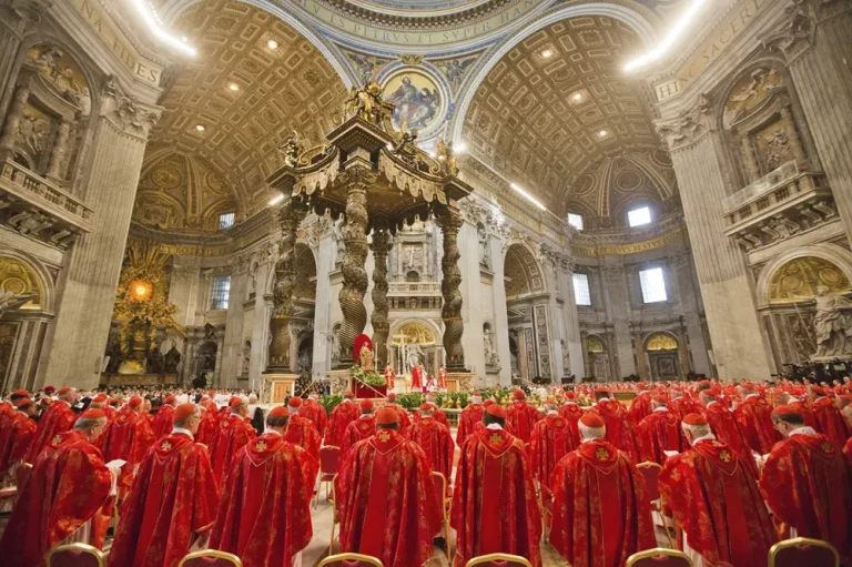 Conclave para escolher novo papa começa em 7 de maio, anuncia Vaticano Leia mais em: https://www.gazetadopovo.com.br/mundo/conclave-para-escolher-novo-papa-comeca-em-7-de-maio-anuncia-vaticano/ Copyright © 2025, Gazeta do Povo. Todos os direitos reservados.