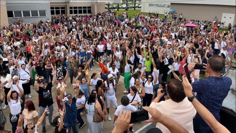 Greve dos professores da rede municipal de Aparecida de Goiânia começa após rejeição de proposta da Prefeitura