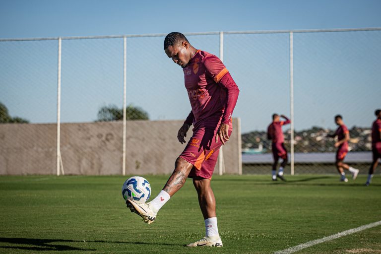 Vila Nova recebe o Cruzeiro para o jogo da volta da terceira fase da Copa do Brasil.