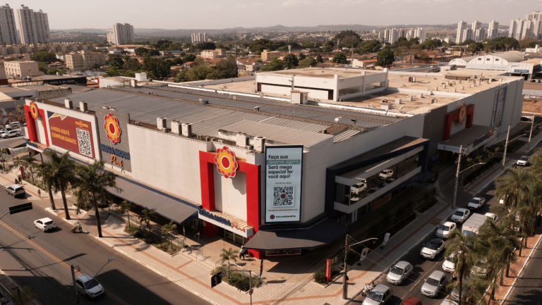 Preferência dos filhos por roupas e calçados reforça otimismo de lojistas da 44 nesta semana que antecede Domingo das Mães