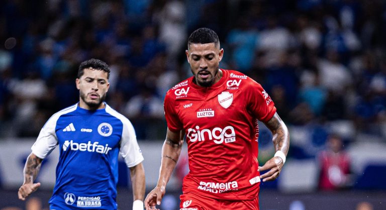 Nilton César critica atuação do Vila Nova em derrota pela Copa do Brasil: “Cruzeiro deitou e rolou”