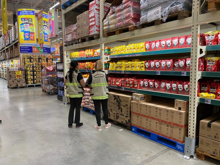 Procon Goiânia registra variação de até 205% nos preços de alimentos da cesta básica