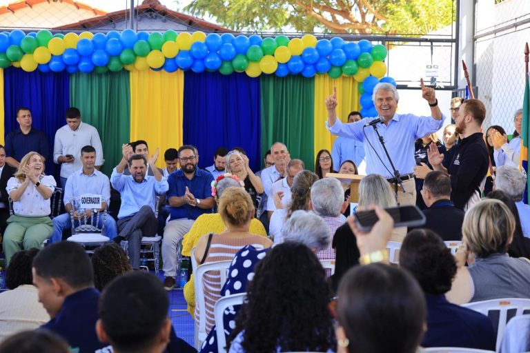Caiado inaugura colégio para mais de 500 estudantes na Região Leste de Goiânia