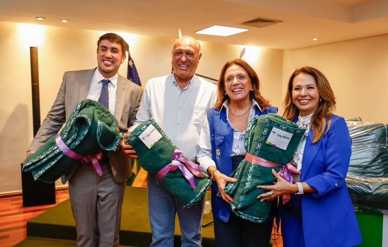 Gracinha Caiado lança Campanha Aquecendo Vidas 2025