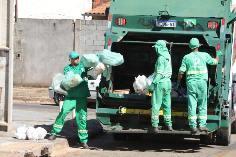 Com subsídio de 75% do município, taxa de limpeza pública passa a valer a partir de julho