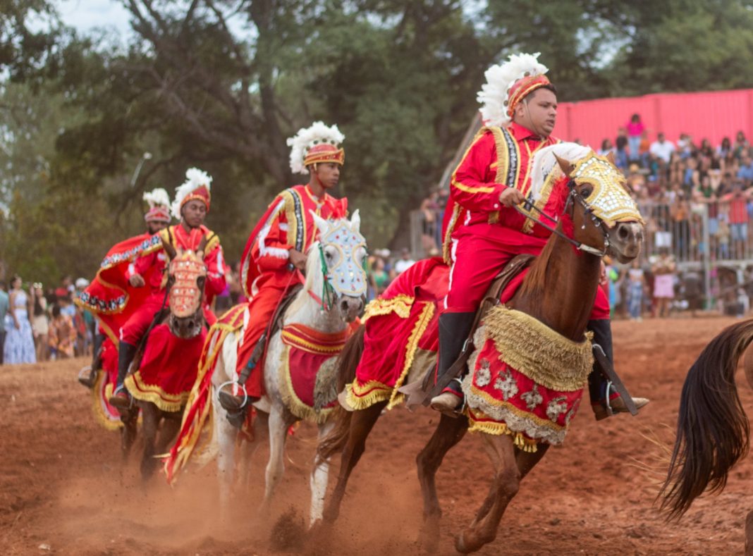 Quatro cidades históricas goianas sediam Cavalhadas nos próximos dias