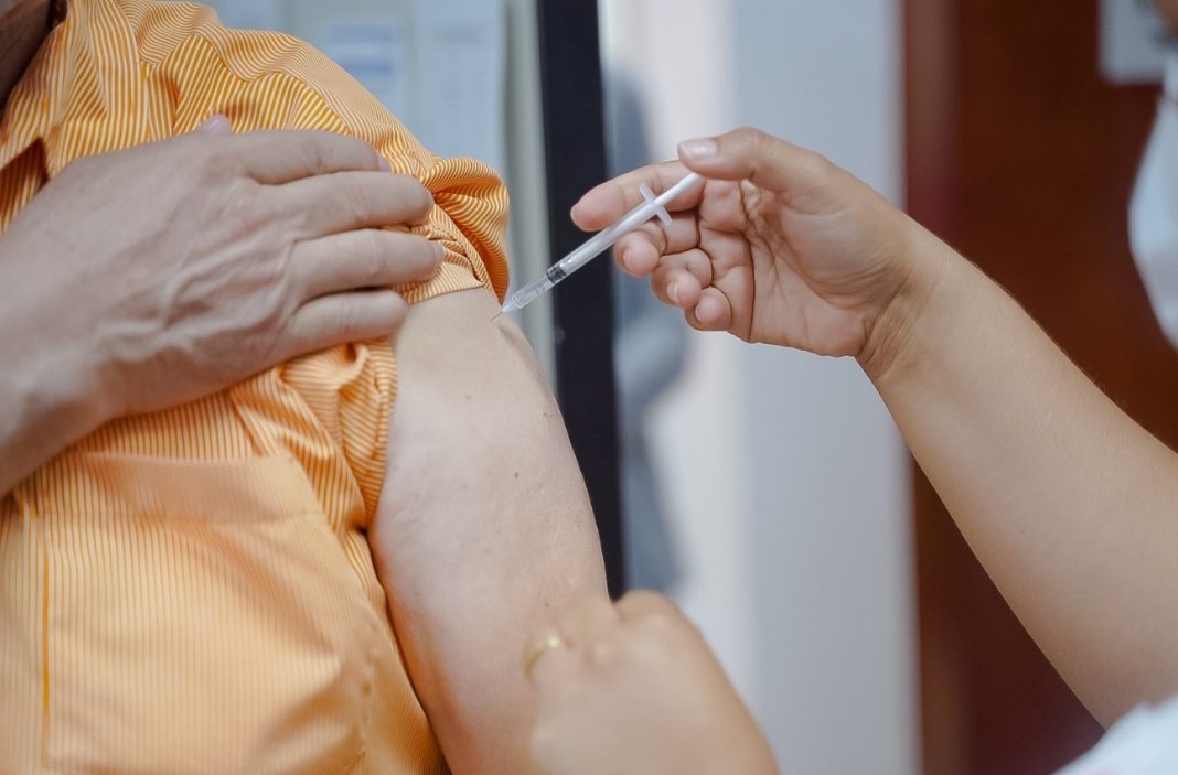 Com apoio do Governo de Goiás, municípios investem em estratégias para aumentar cobertura contra influenza