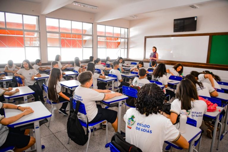 Governo de Goiás nomeia mais 625 professores aprovados no concurso de 2022
