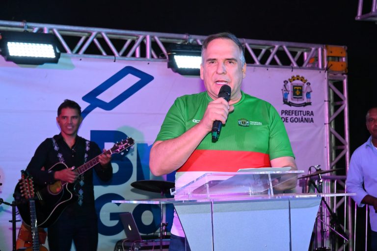 Mabel inaugura nova iluminação de Campinas por meio do Brilha Goiânia