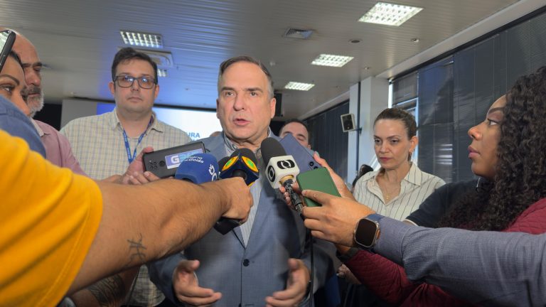 Prefeito Sandro Mabel anuncia retorno das cirurgias cardíacas infantis pelo SUS