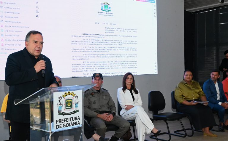 Prefeito Sandro Mabel sanciona lei que estabelece horário de funcionamento para distribuidoras de bebidas em Goiânia