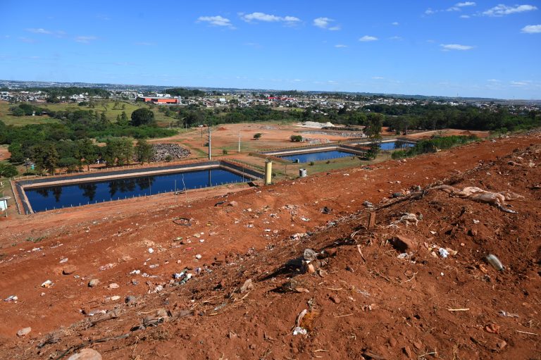 Técnicos defendem manutenção do aterro sanitário de Goiânia
