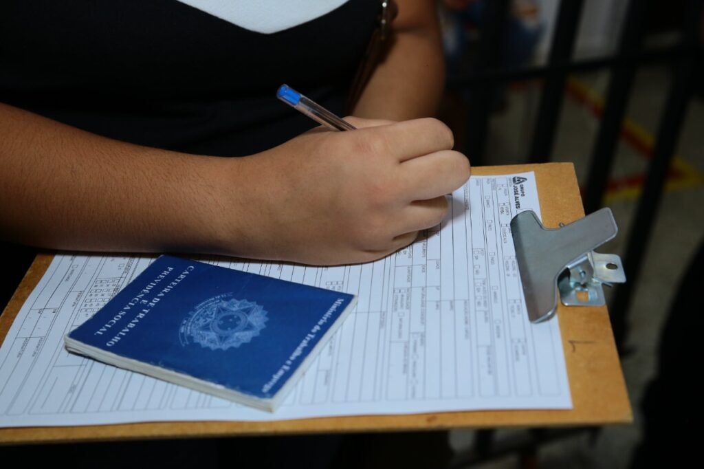 Empresas de Aparecida ofertam 962 vagas de emprego por meio do SIME nesta semana