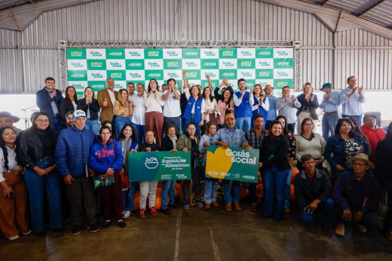 Gracinha Caiado entrega benefícios do Agro é Social e lança edital do Programa de Aquisição de Alimentos em Rio Verde