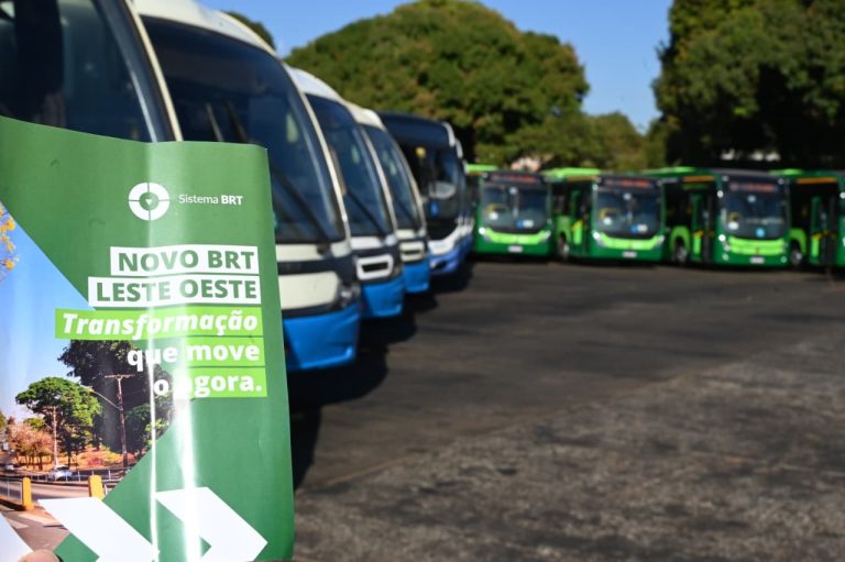 Prefeito Sandro Mabel prestigia entrega de novas estações e veículos no BRT Leste-Oeste