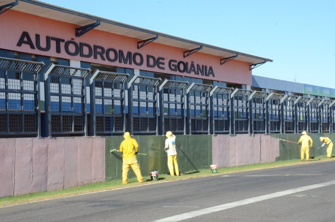 Reeducandos contribuem para revitalização de espaços públicos em Goiás