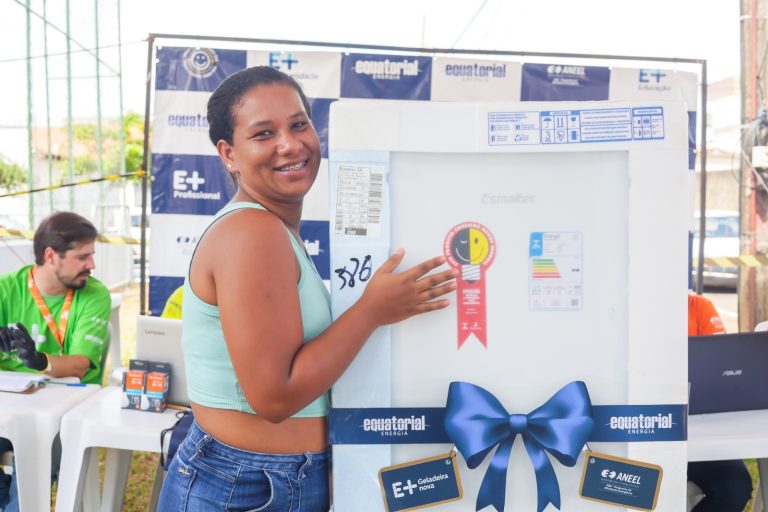 Prefeitura de Goiânia realiza cadastro de famílias de baixa renda para sorteio de 40 geladeiras