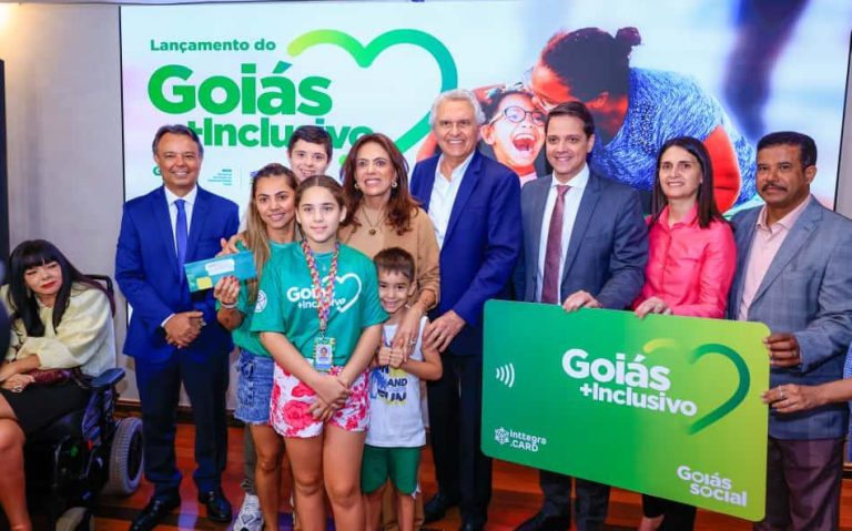 Goiás lança programa +Inclusivo com benefício de R$ 500 para famílias com crianças e adolescentes com deficiência 