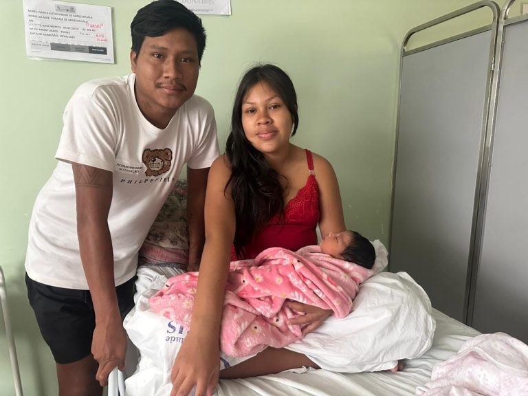 Hospital e Maternidade Dona Íris realiza parto de jovens indígenas com acolhimento humanizado