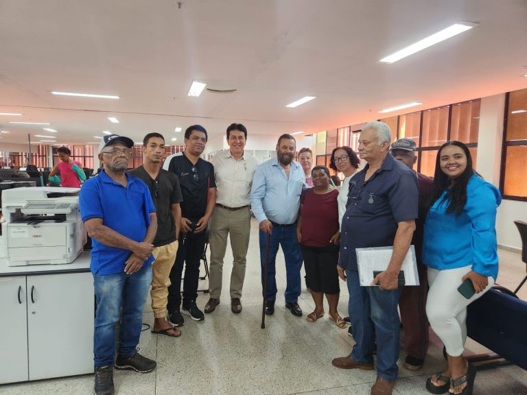 Prefeitura de Goiânia dialoga com vendedores de água de coco do Parque Vaca Brava e garante continuidade da atividade 