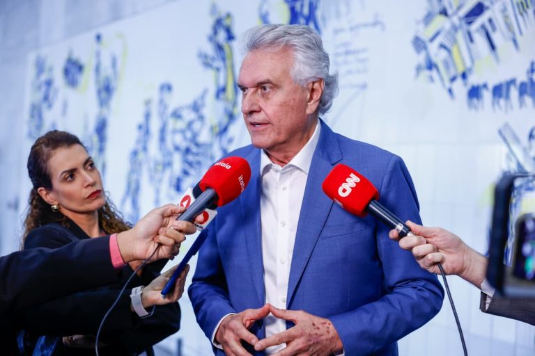 Caiado determina operação em Goiás para fiscalizar bebidas e prevenir intoxicação por metanol