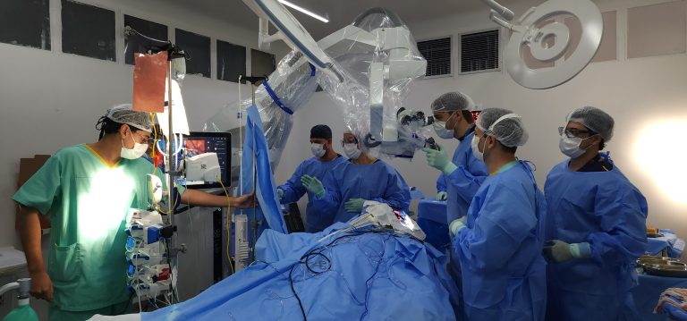 Hugo realiza primeira cirurgia de aneurisma cerebral e amplia capacidade de alta complexidade na rede estadual