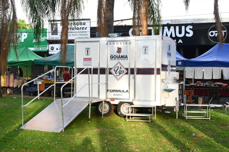 Prefeitura de Goiânia entrega novos banheiros nas feiras da Vila Redenção e Vila União