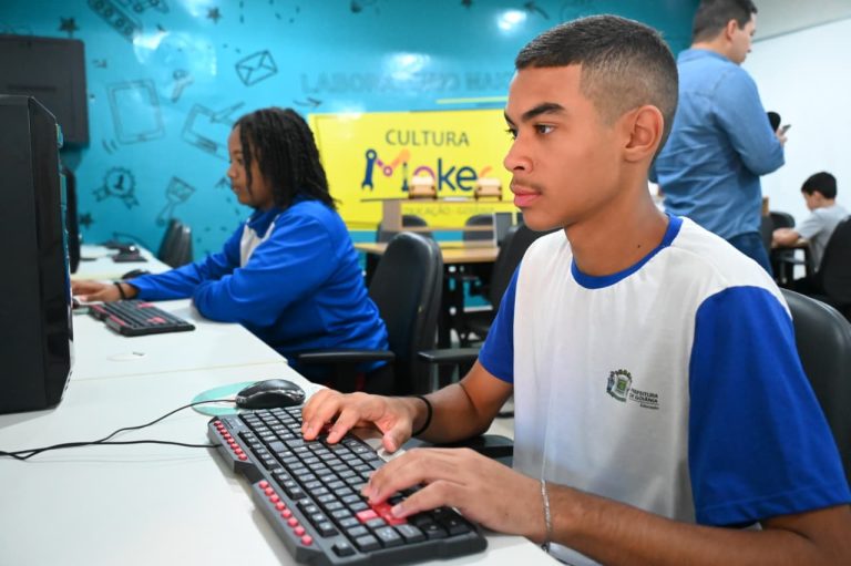 Prefeito de Goiânia, Sandro Mabel inaugura 15º laboratório Maker na Escola Municipal Itamar Martins 