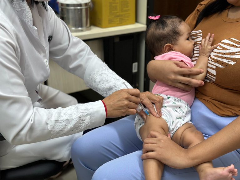 Prefeitura alerta para atualização da vacinação e reforça importância da imunização em Goiânia 