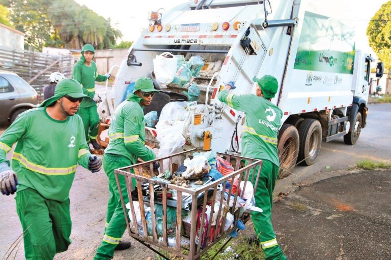Câmara de Goiânia adia votação de projeto que propõe o fim da taxa do lixo