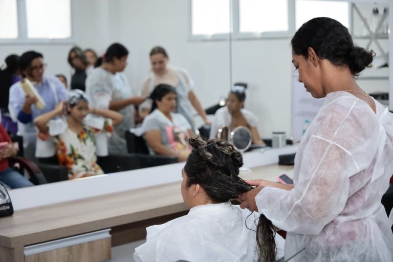 Prefeitura de Aparecida de Goiânia e COTEC abrem inscrições para cursos gratuitos voltados a mulheres 