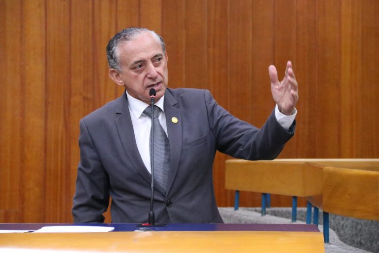 Vereador Anselmo Pereira critica falhas no plano diretor e defende reestruturação do IMAS em entrevista à Rádio Bandeirantes Goiânia