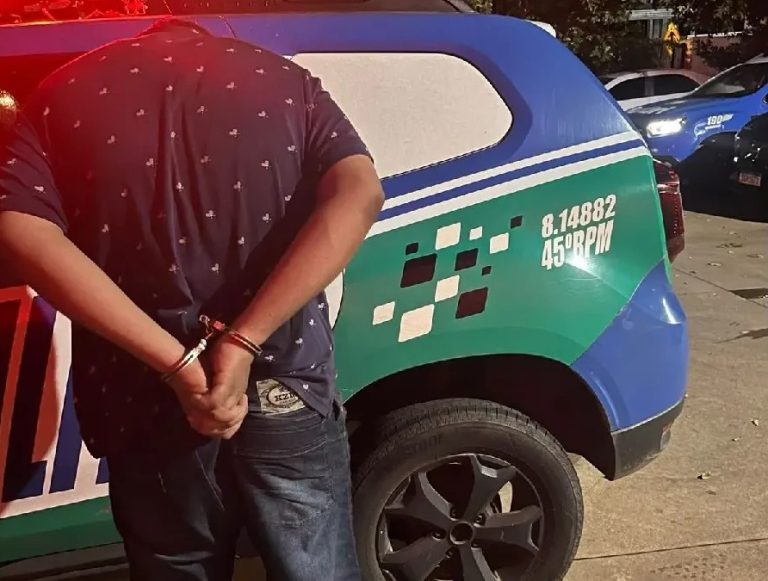 Homem é preso após ameaçar namorada e incendiar casa dela em Aparecida de Goiânia 